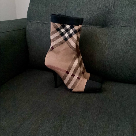 Burberry ankle sock boots - Picture 6 of 8